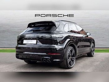 Used Porsche Cayenne 2022 for sale - 79444008: Photo