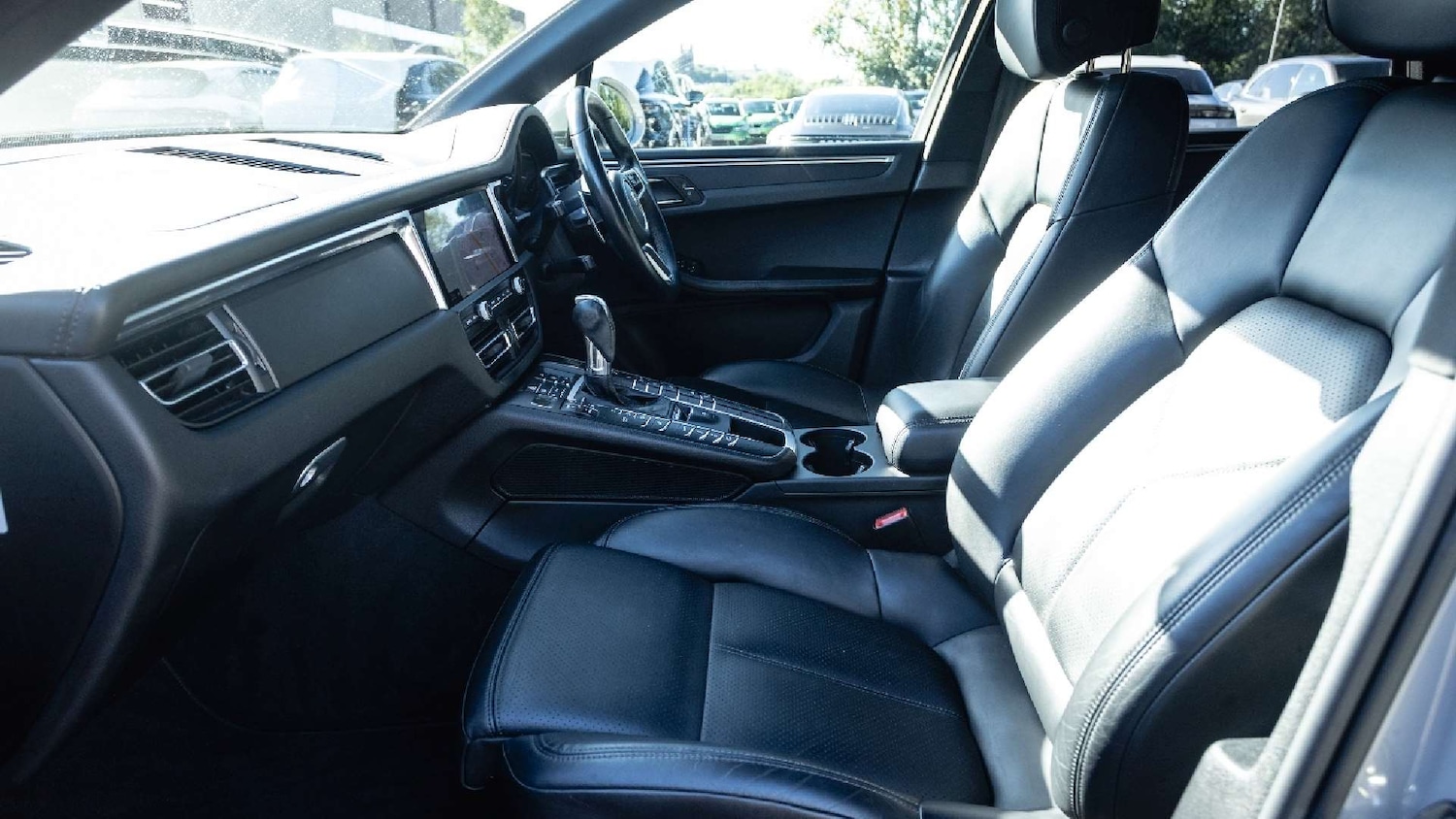 Used Porsche Macan 2020 for sale - 76015864: Photo 12