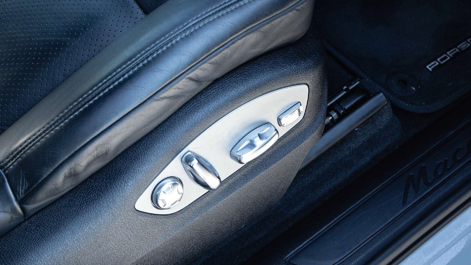 Used Porsche Macan 2020 for sale - 76015864: Photo 27