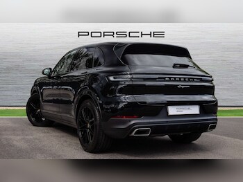 Used Porsche Cayenne 2024 for sale - 78303078: Photo