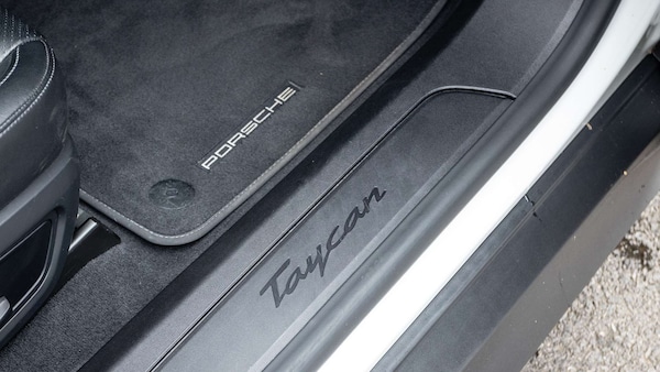 Used Porsche Taycan 2022 for sale - 76286423: Photo 32