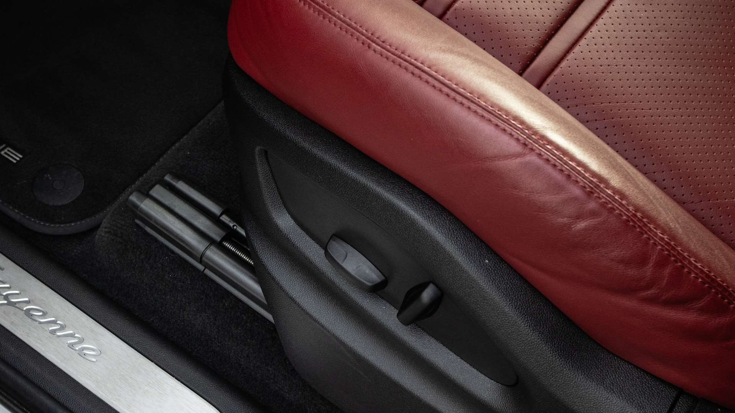 Used Porsche Cayenne 2021 for sale - 77051415: Photo 34