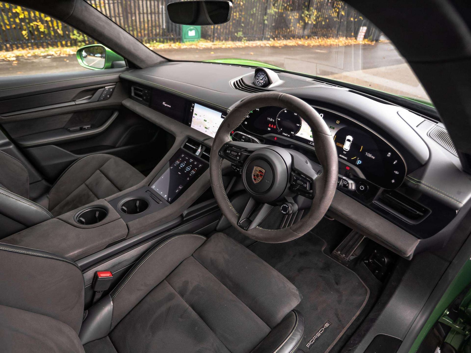 Used Porsche Taycan 2023 for sale - 76362687: Photo 12