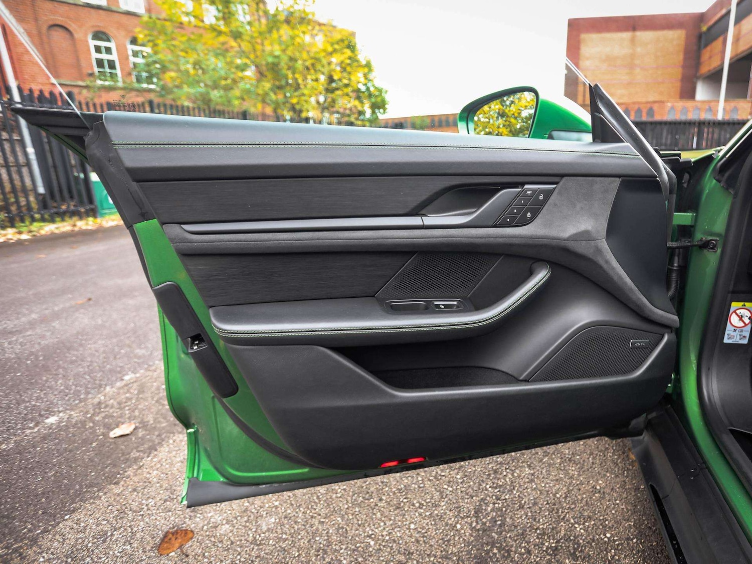 Used Porsche Taycan 2023 for sale - 76362687: Photo 33