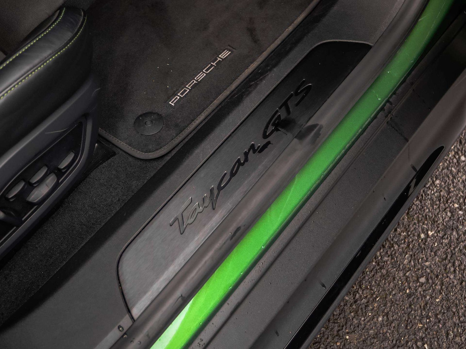 Used Porsche Taycan 2023 for sale - 76362687: Photo 35