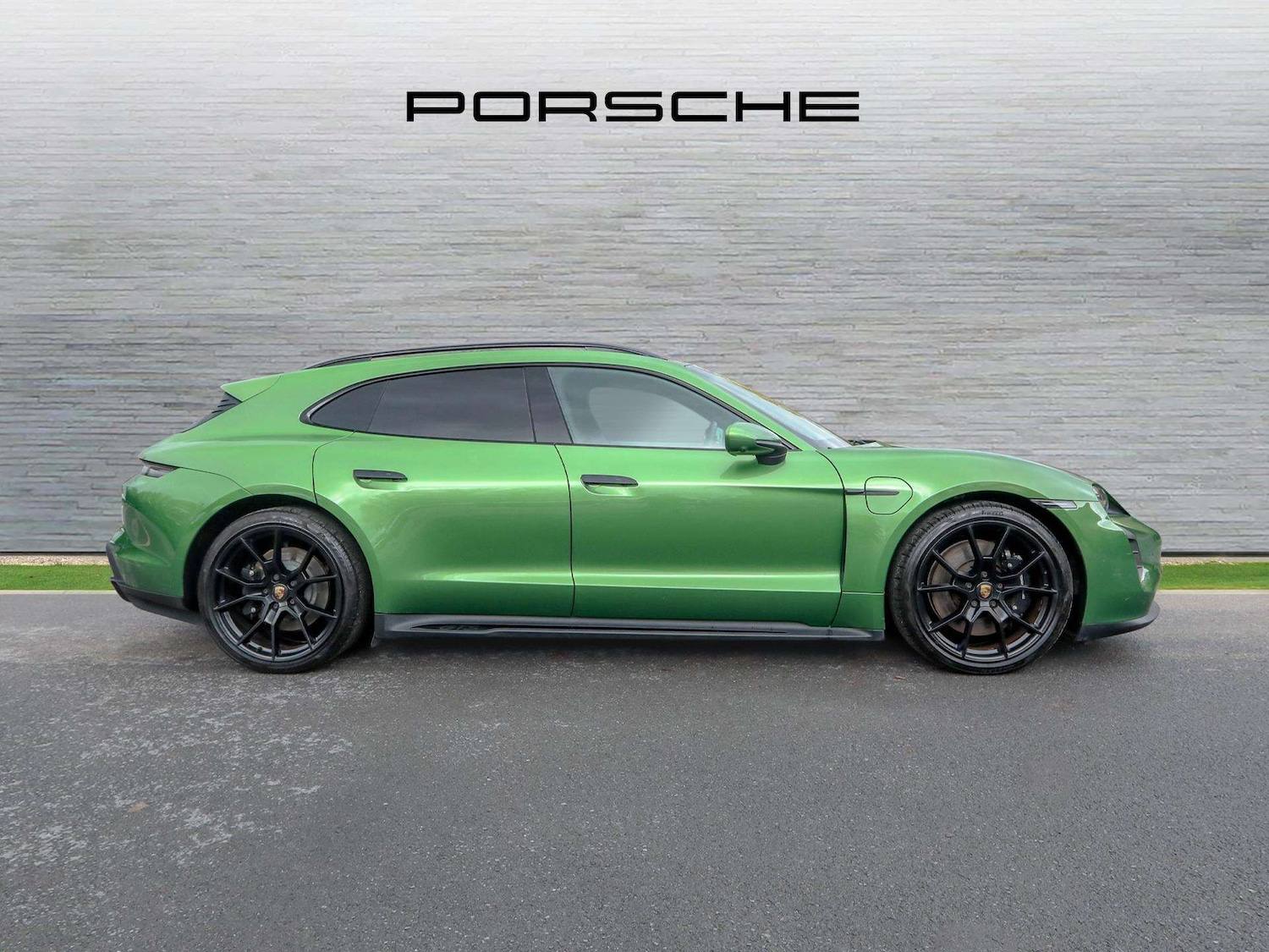 Used Porsche Taycan 2023 for sale - 76362687: Photo 7