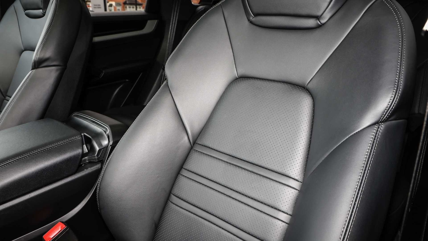 Used Porsche Cayenne 2025 for sale - 78051957: Photo 15