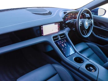 Used Porsche Taycan 2021 for sale - 78378827: Photo