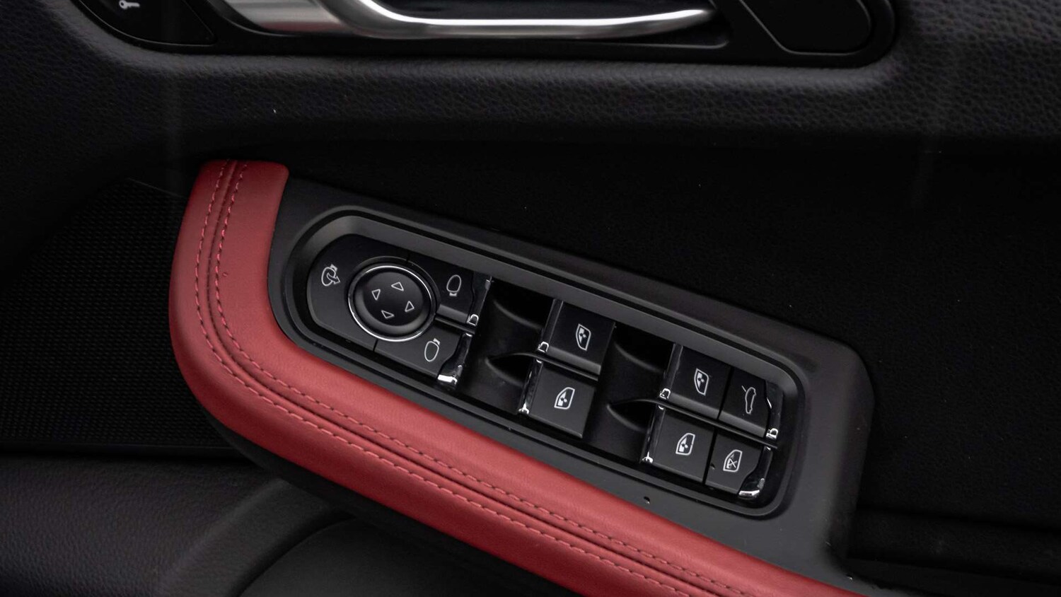 Used Porsche Macan 2023 for sale - 77589222: Photo 18