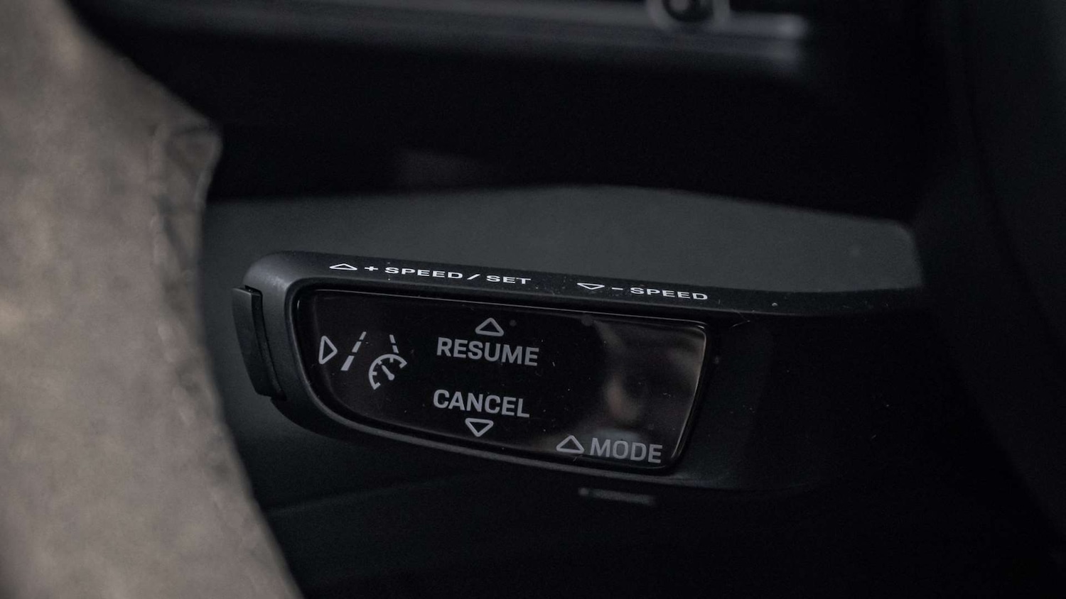 Used Porsche Taycan 2023 for sale - 77741025: Photo 24