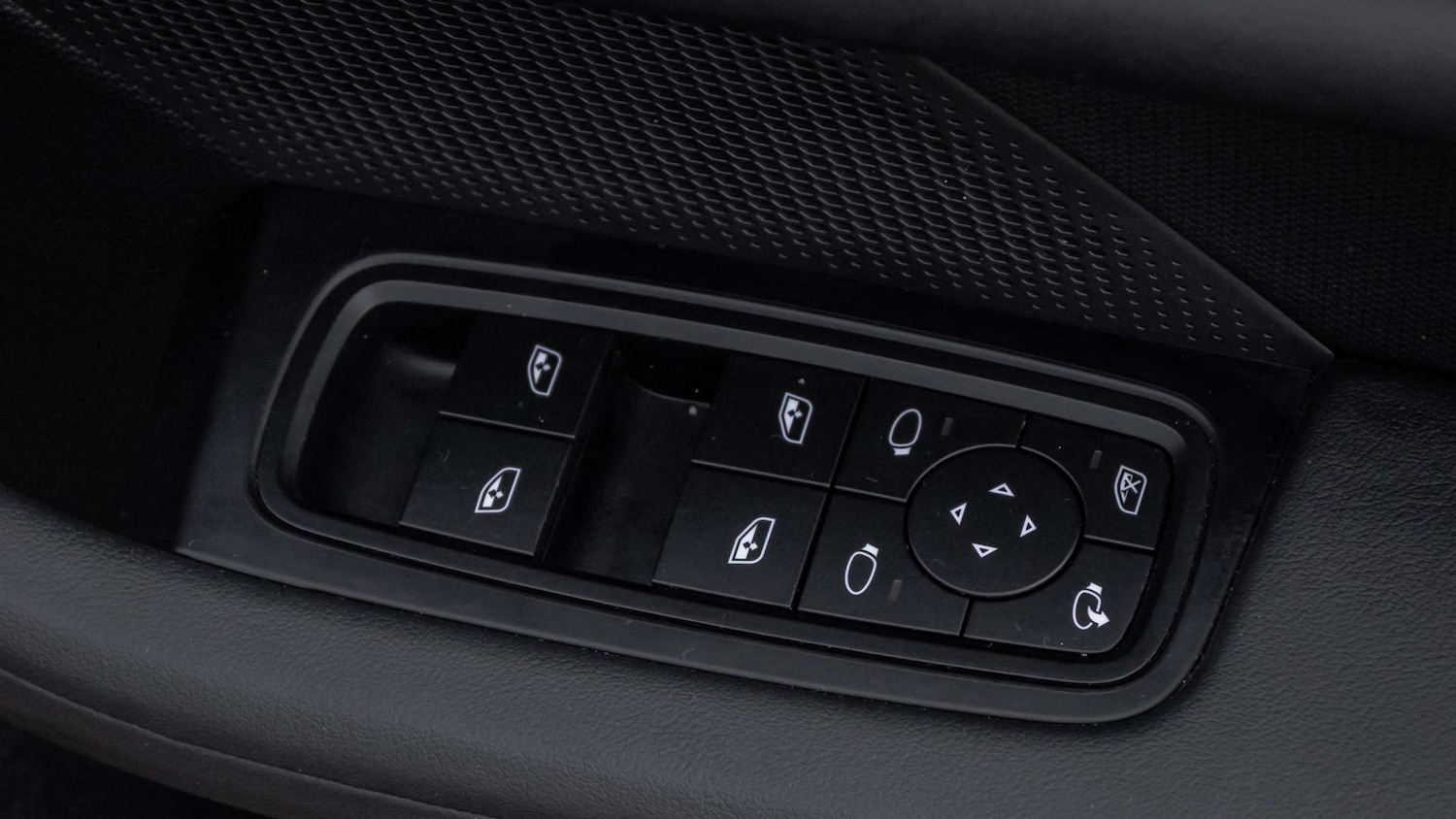 Used Porsche Taycan 2023 for sale - 77741025: Photo 27