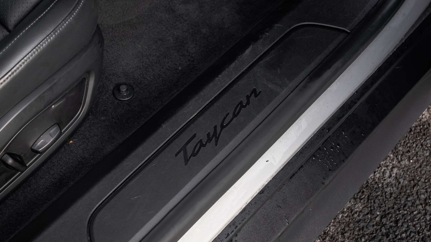 Used Porsche Taycan 2023 for sale - 77741025: Photo 35