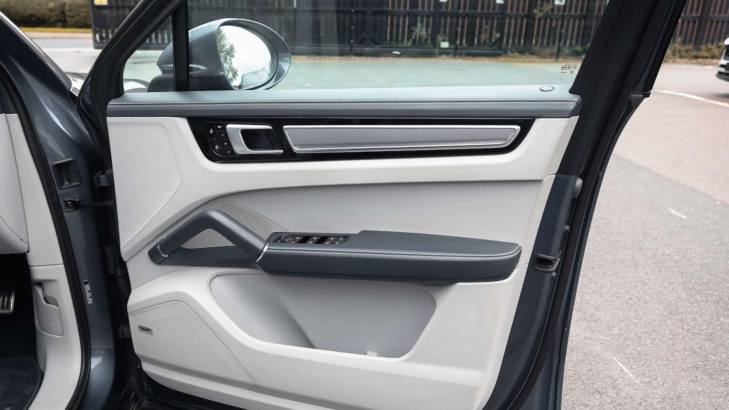 Used Porsche Cayenne 2020 for sale - 76319079: Photo 31