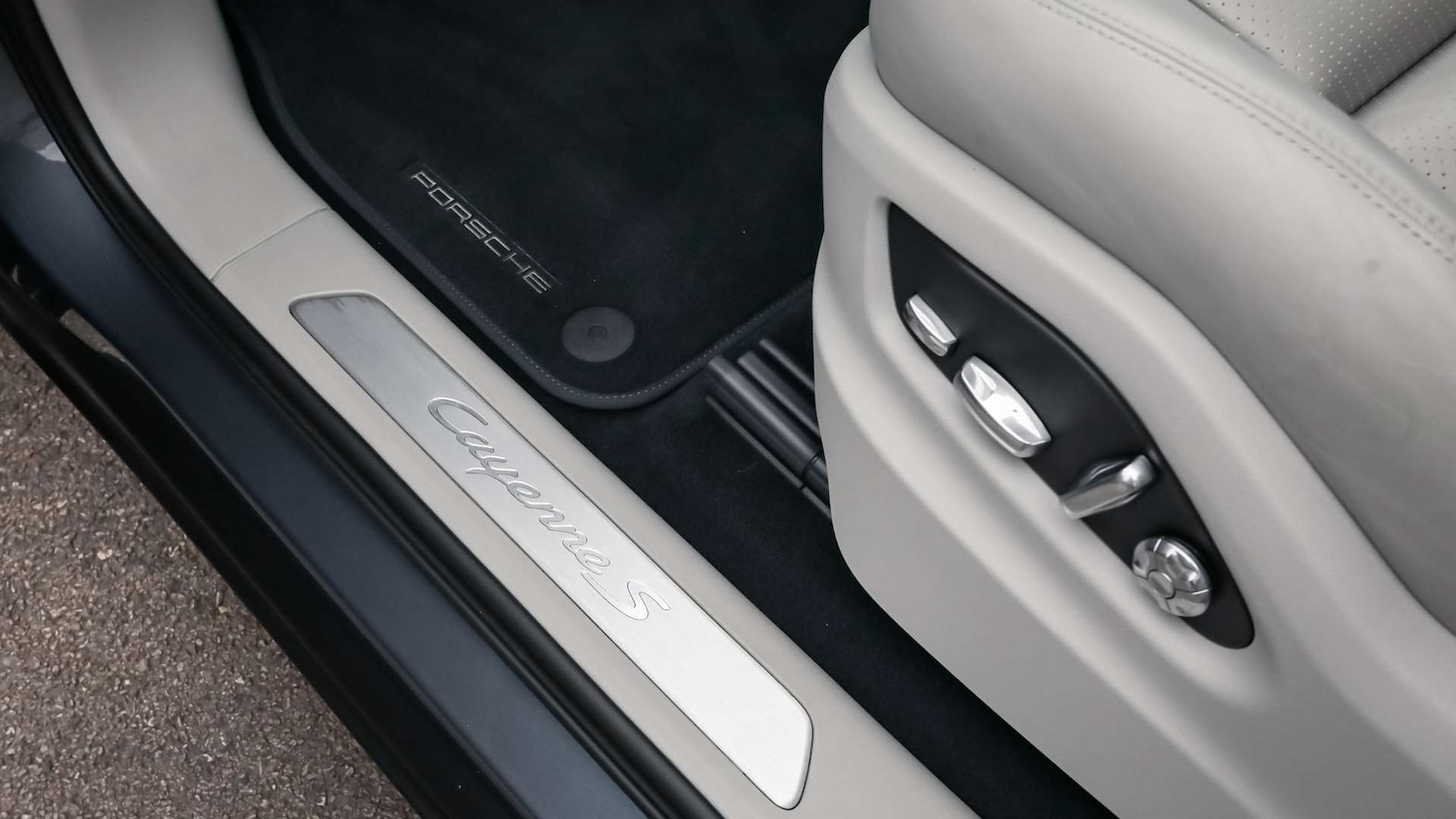 Used Porsche Cayenne 2020 for sale - 76319079: Photo 34