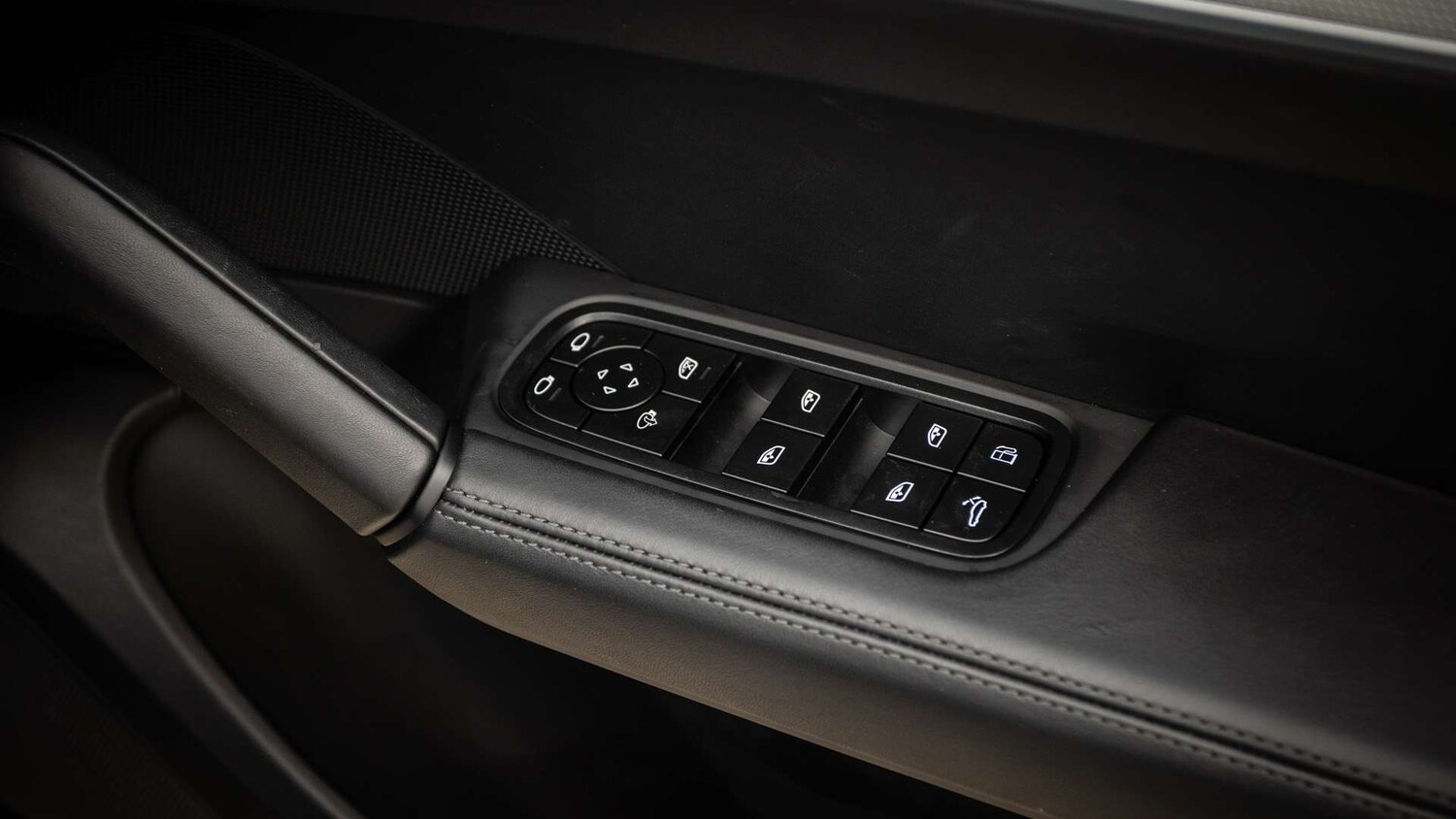 Used Porsche Cayenne 2024 for sale - 76113438: Photo 32