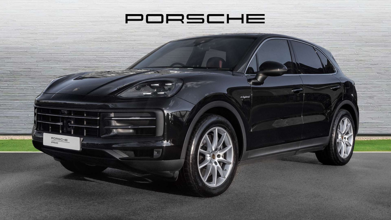 Used Porsche Cayenne 2024 for sale - 77112450: Photo 2