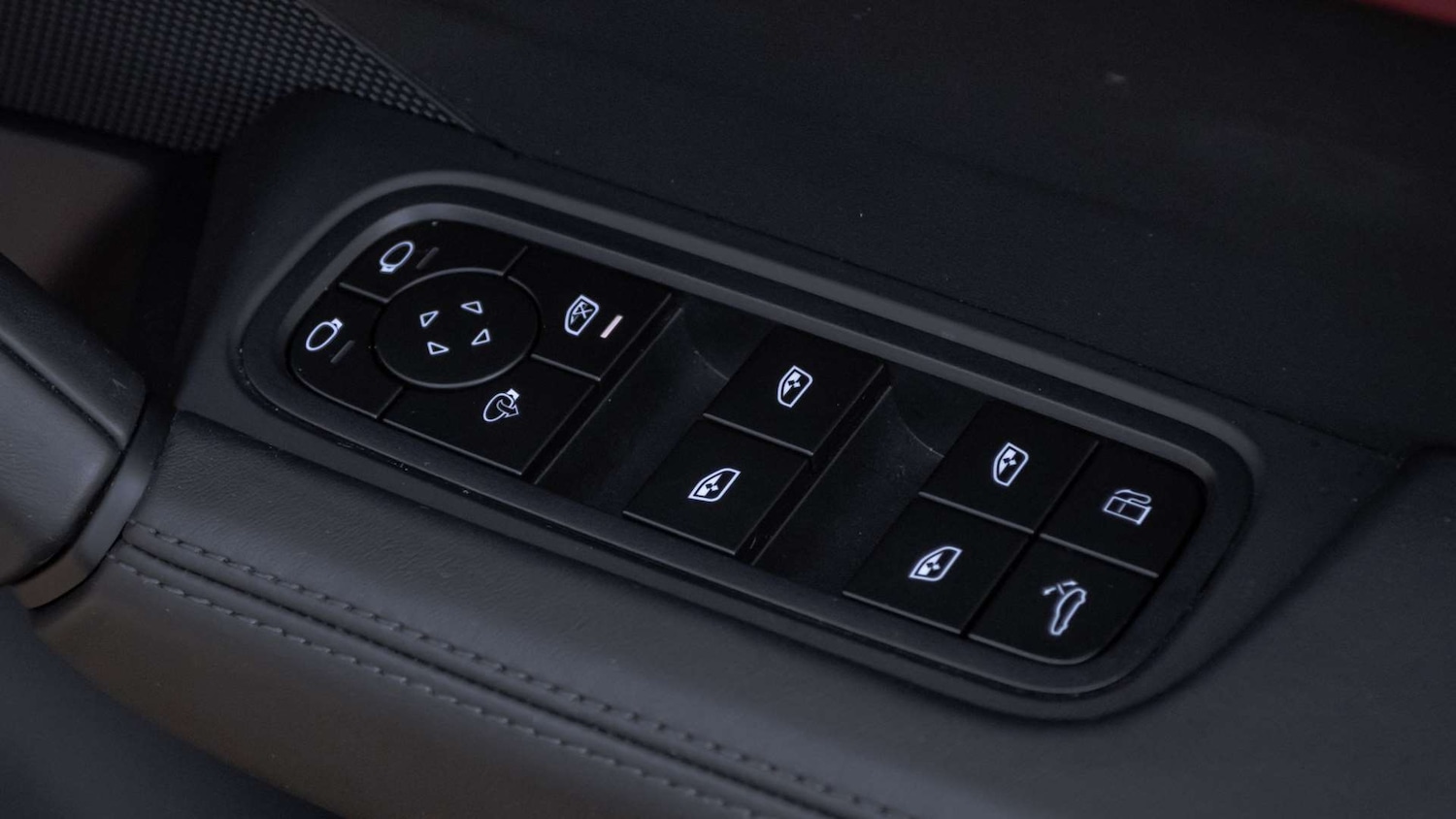 Used Porsche Cayenne 2024 for sale - 77112450: Photo 27