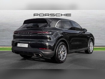 Used Porsche Cayenne 2024 for sale - 77112450: Photo