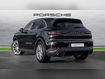 Used Porsche Cayenne 2024 for sale - 77112450: Photo