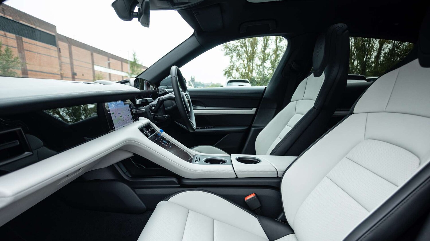 Used Porsche Taycan 2025 for sale - 76096542: Photo 13