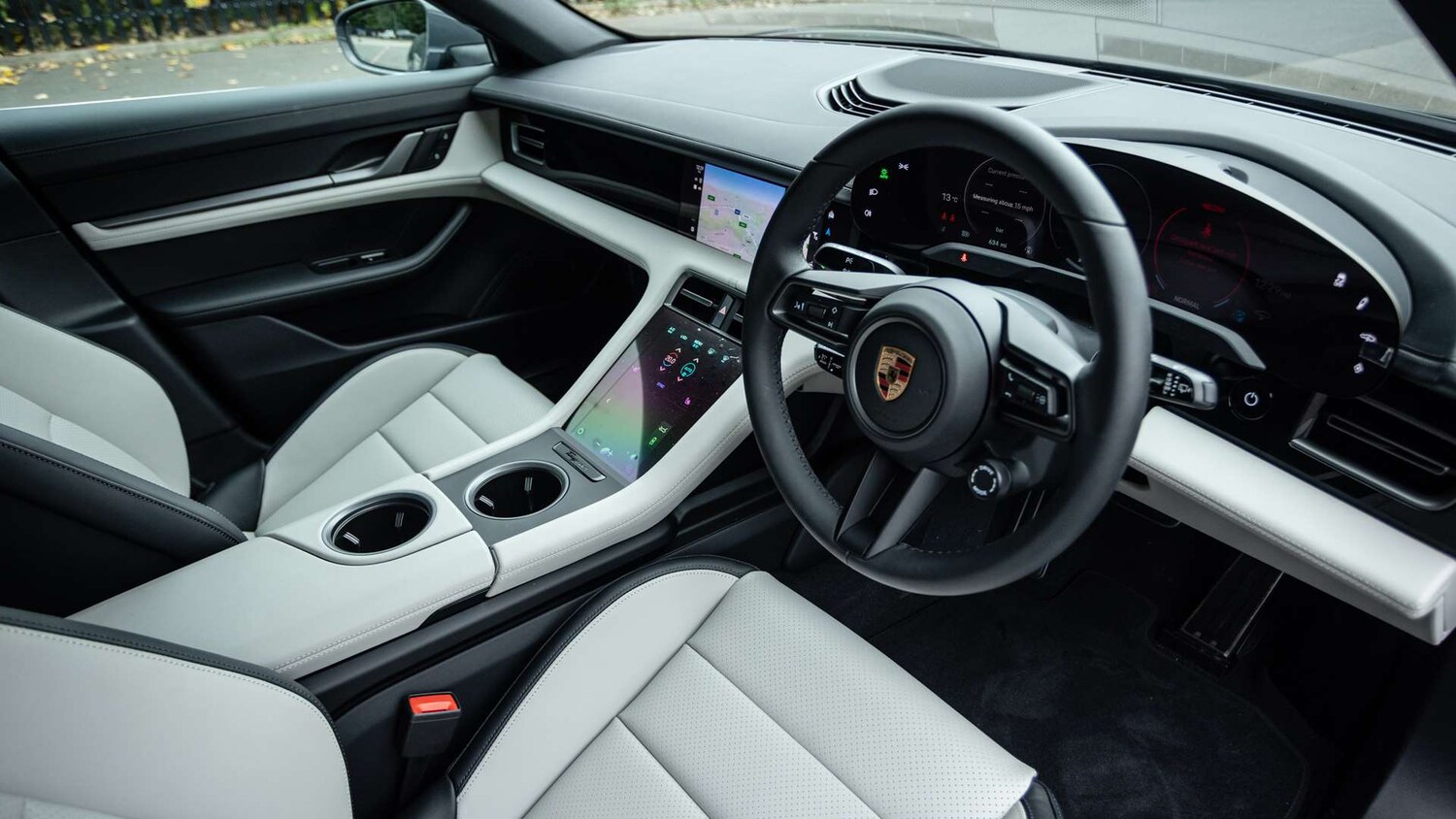 Used Porsche Taycan 2025 for sale - 76096542: Photo 19