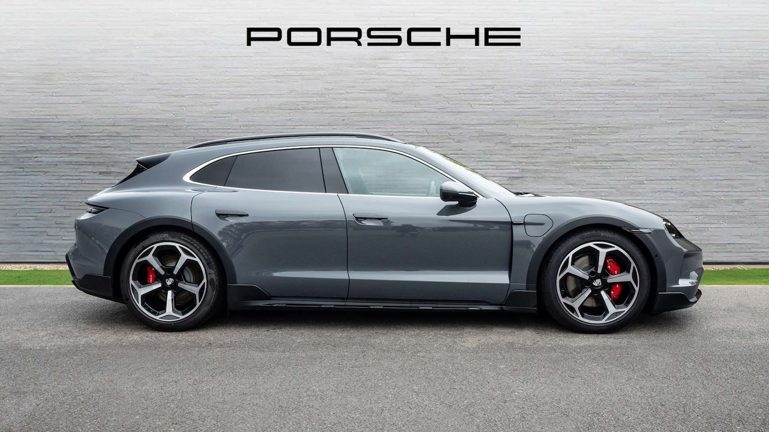 Used Porsche Taycan 2025 for sale - 76096542: Photo 2