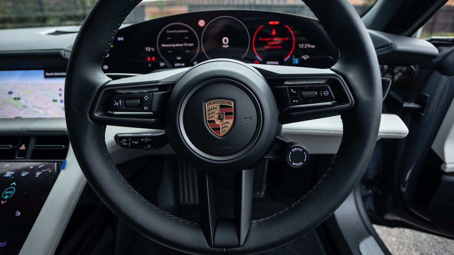 Used Porsche Taycan 2025 for sale - 76096542: Photo 20