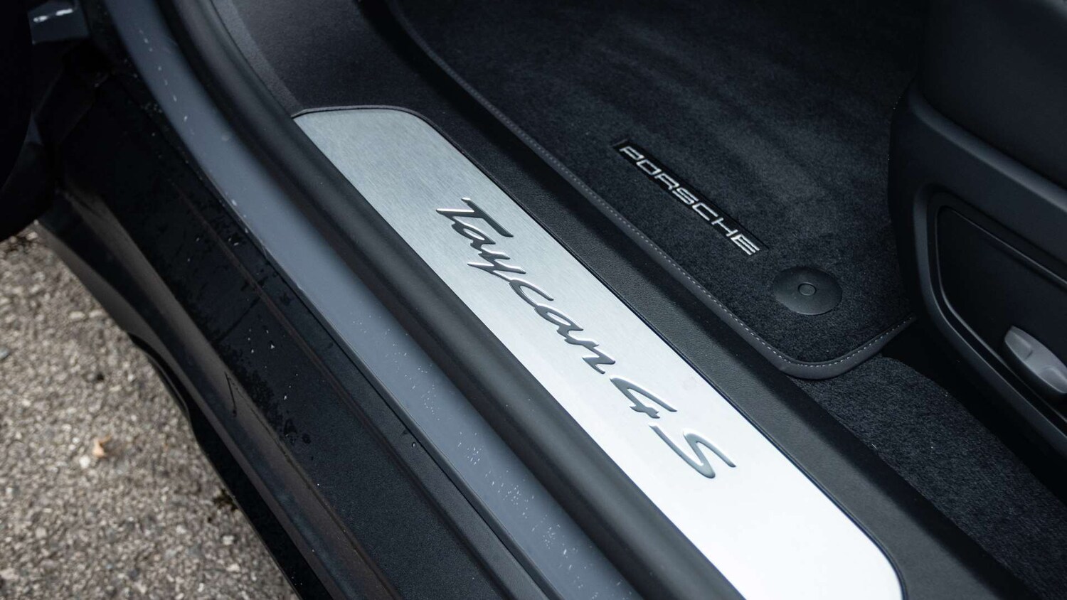 Used Porsche Taycan 2025 for sale - 76096542: Photo 32