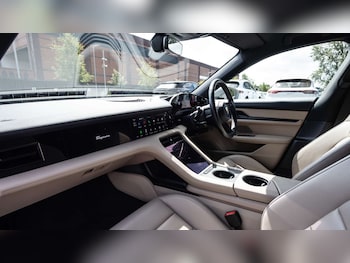 Used Porsche Taycan 2023 for sale - 79183734: Photo