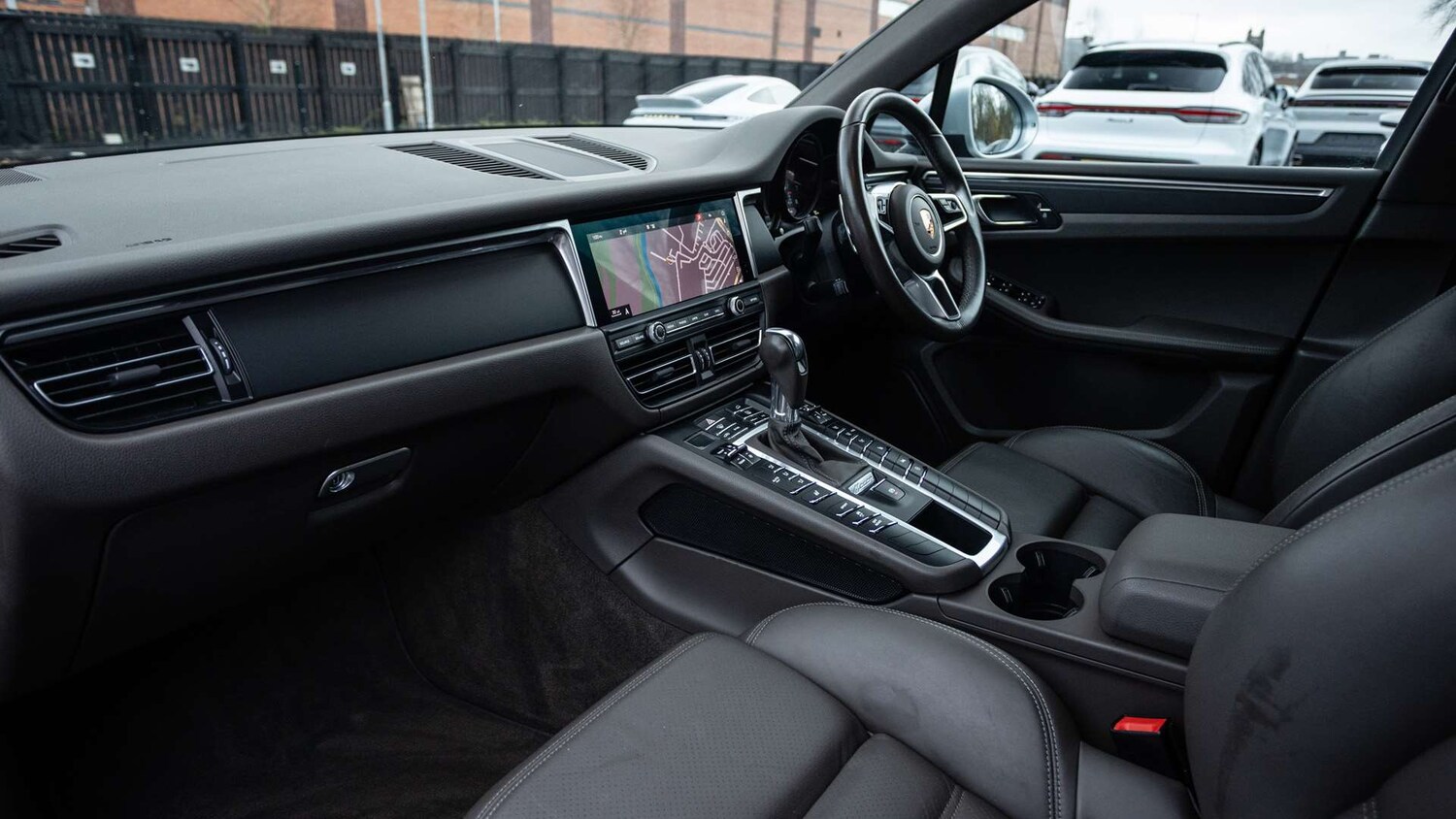 Used Porsche Macan 2020 for sale - 77032161: Photo 12