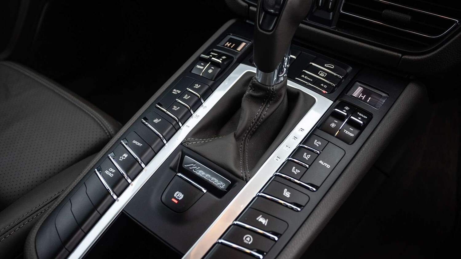 Used Porsche Macan 2020 for sale - 77032161: Photo 19