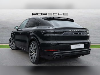 Used Porsche Cayenne 2022 for sale - 76435770: Photo