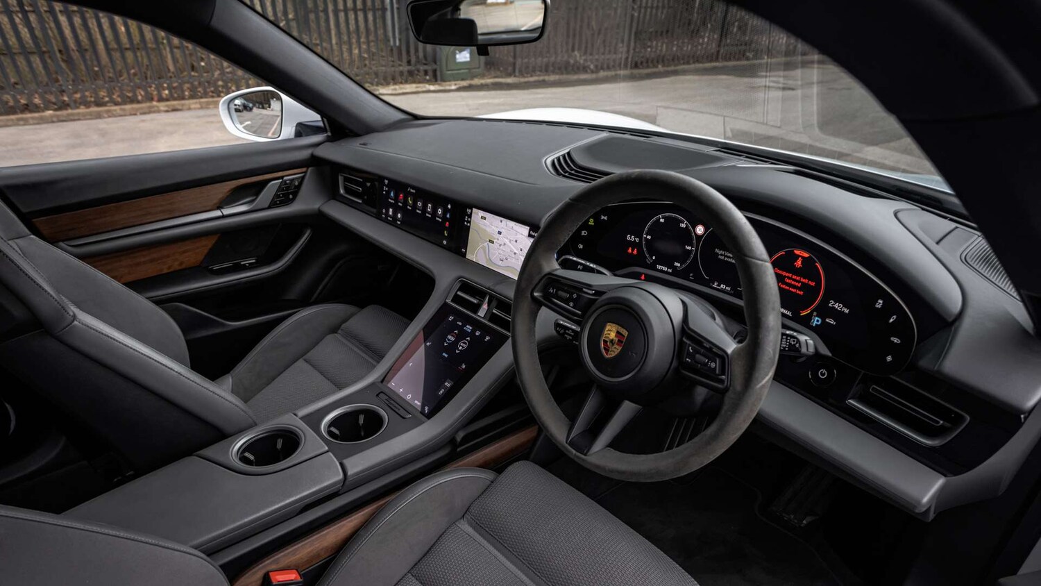 Used Porsche Taycan 2021 for sale - 77527093: Photo 11