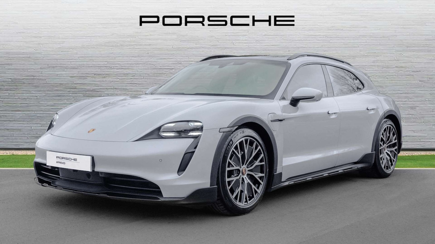 Used Porsche Taycan 2021 for sale - 77527093: Photo 2