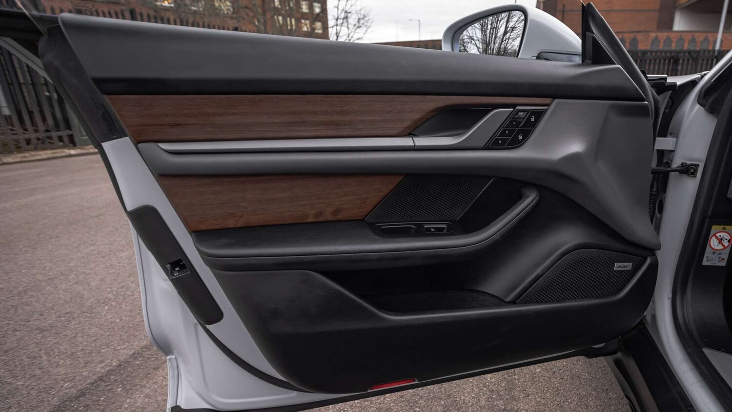 Used Porsche Taycan 2021 for sale - 77527093: Photo 27