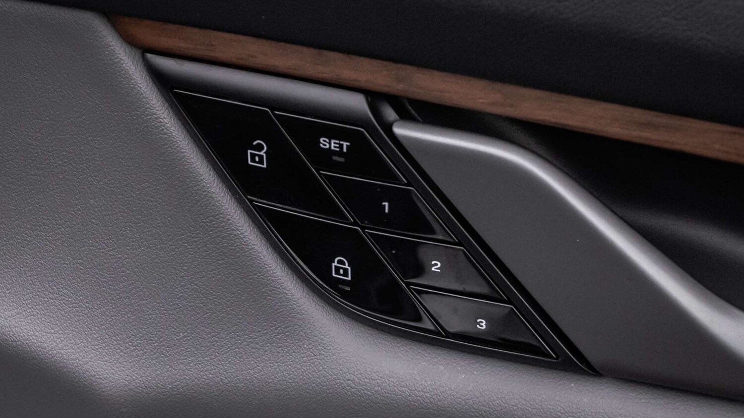 Used Porsche Taycan 2021 for sale - 77527093: Photo 28