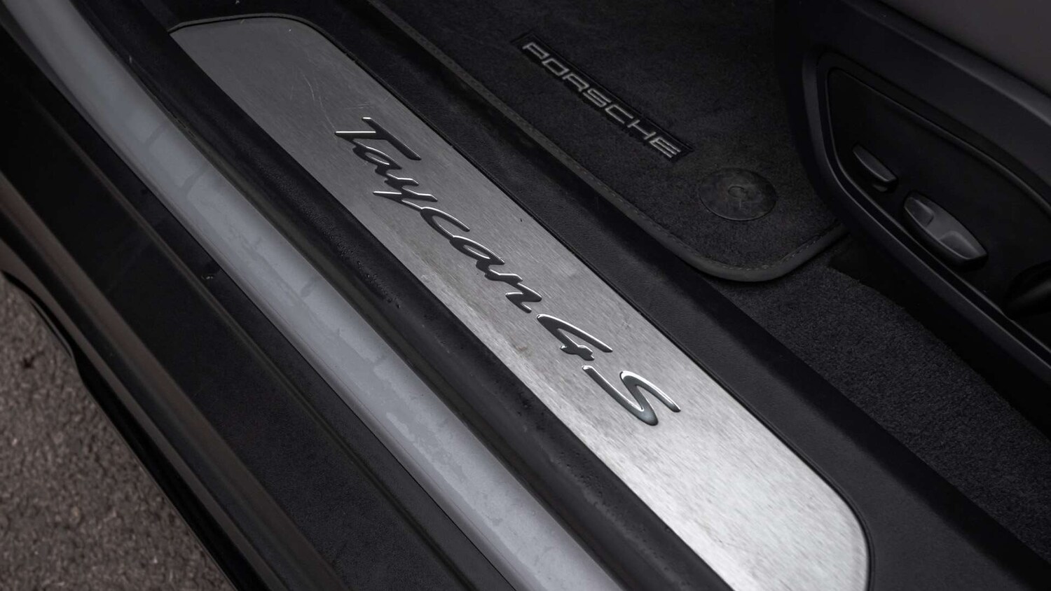 Used Porsche Taycan 2021 for sale - 77527093: Photo 34