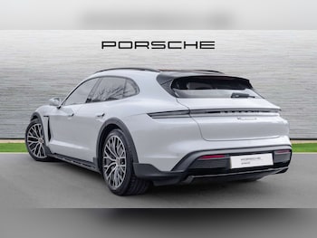Used Porsche Taycan 2021 for sale - 77527093: Photo