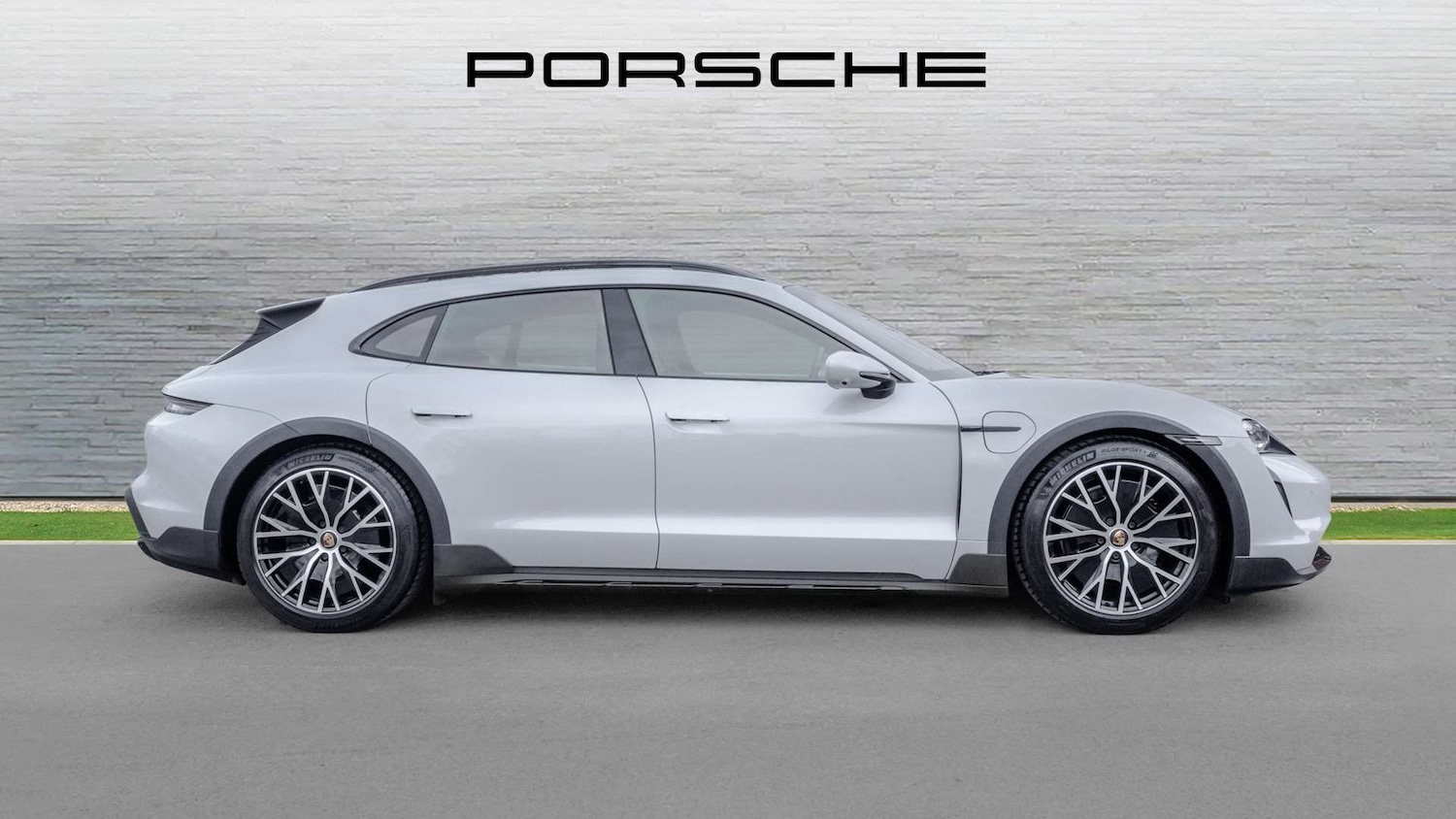 Used Porsche Taycan 2021 for sale - 77527093: Photo 6