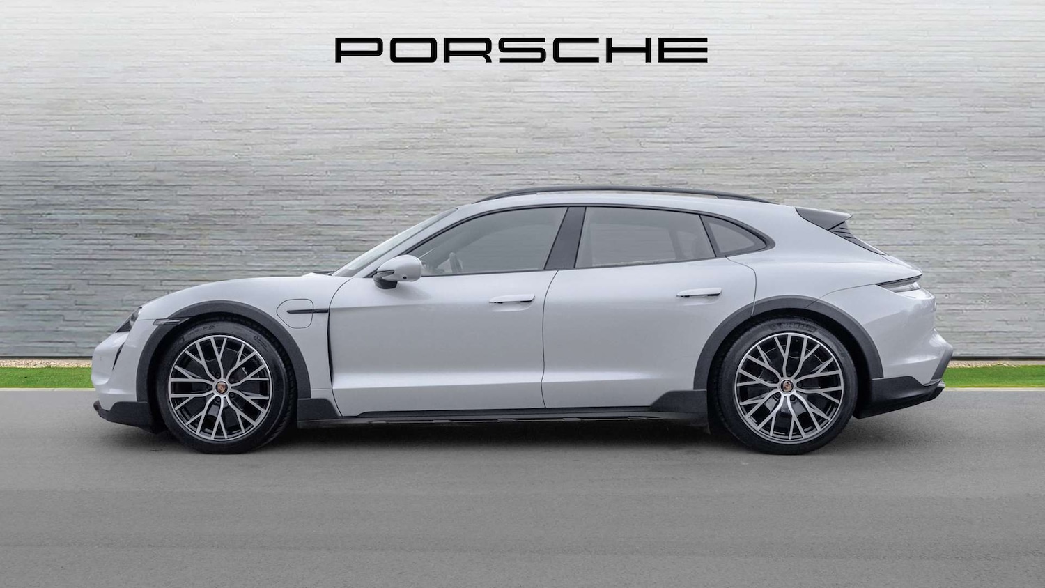 Used Porsche Taycan 2021 for sale - 77527093: Photo 7