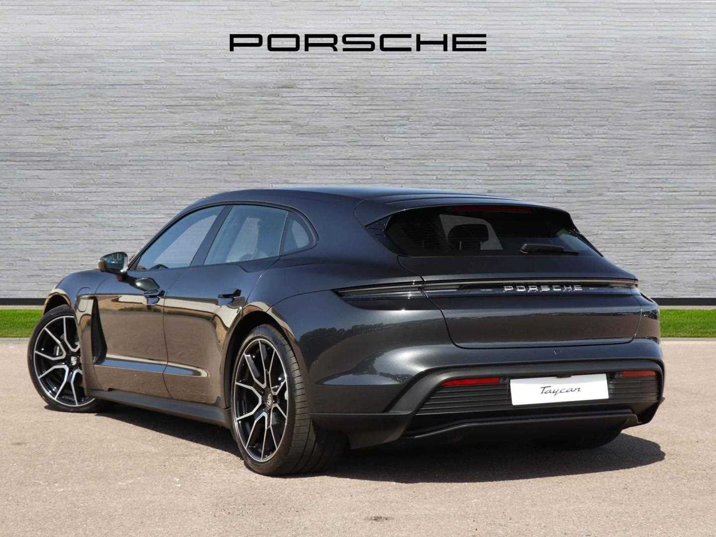 Used Porsche Taycan 2024 for sale - 76339709: Photo 5