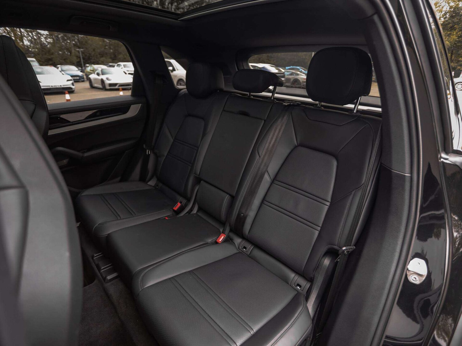 Used Porsche Cayenne 2025 for sale - 75217705: Photo 15