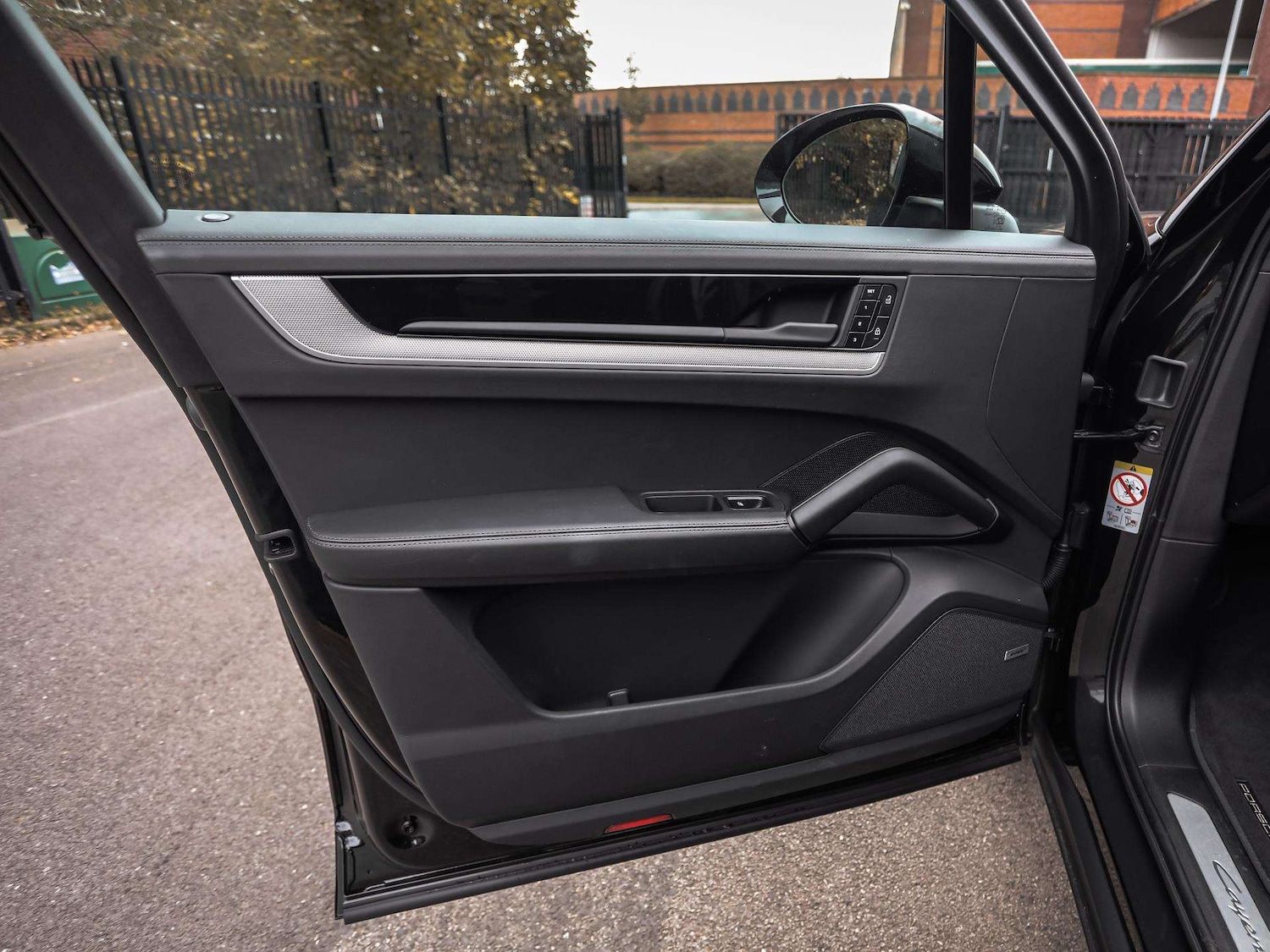 Used Porsche Cayenne 2025 for sale - 75217705: Photo 31