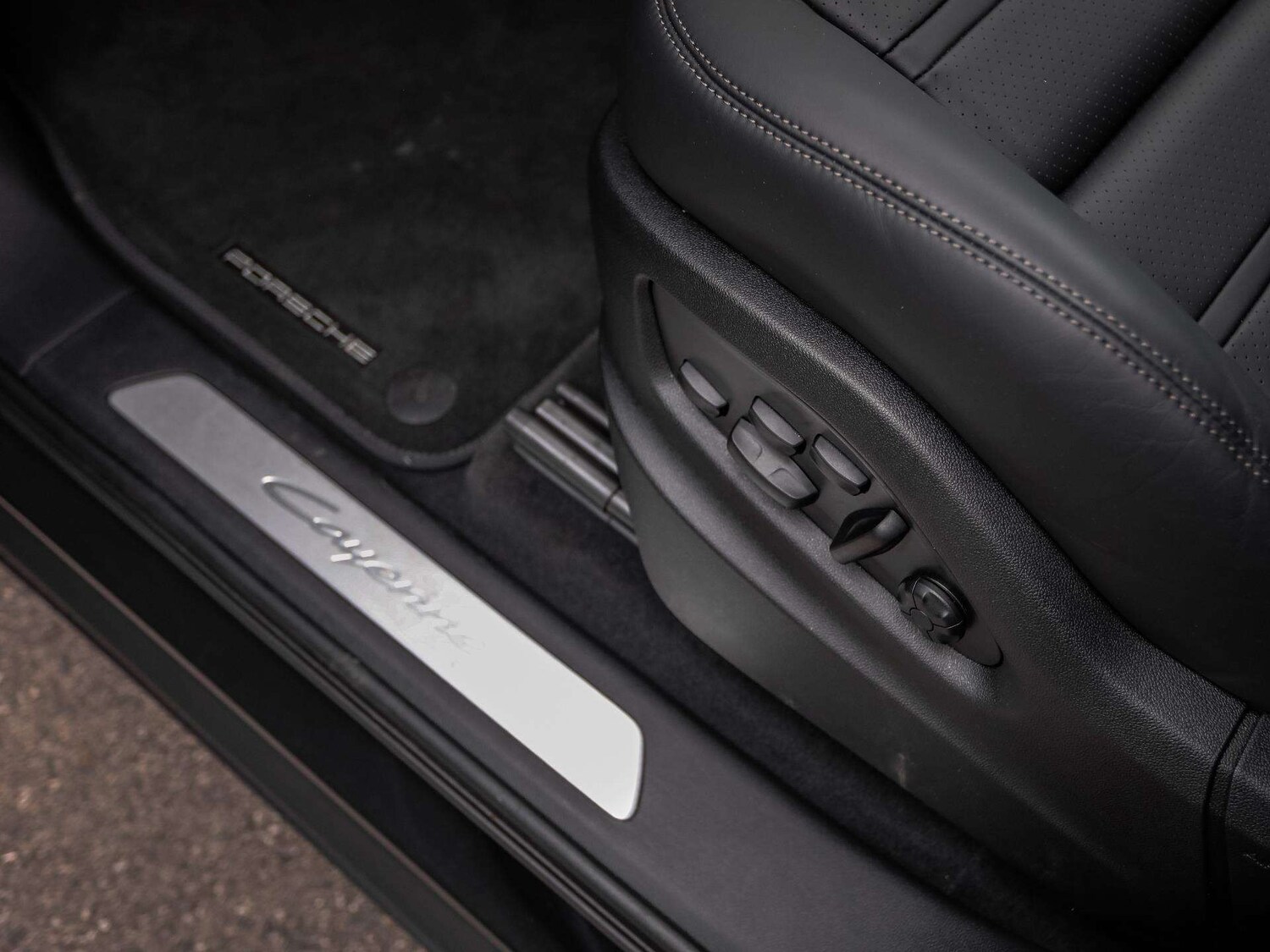 Used Porsche Cayenne 2025 for sale - 75217705: Photo 33