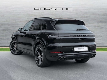 Used Porsche Cayenne 2025 for sale - 75217705: Photo