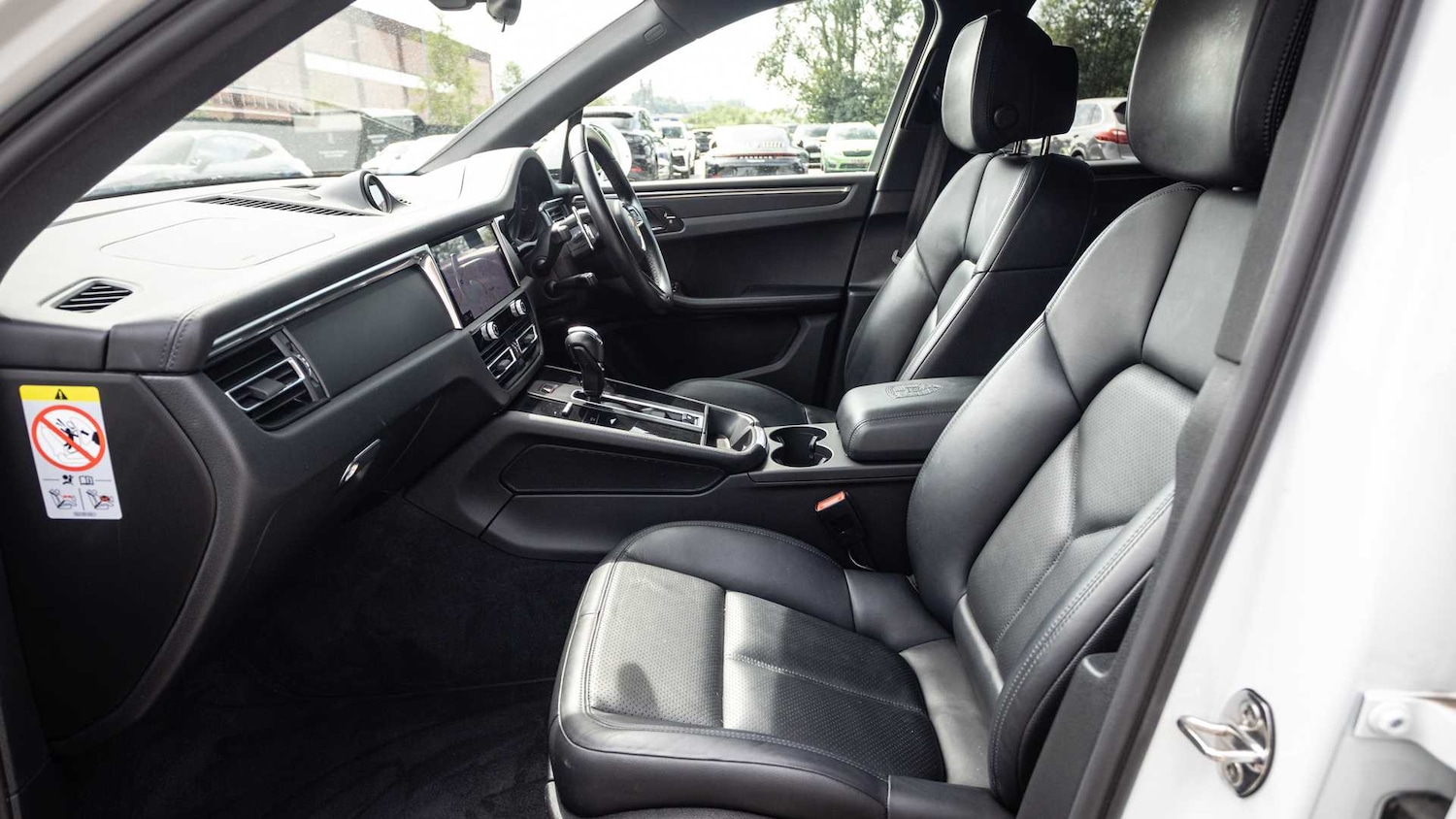 Used Porsche Macan 2021 for sale - 75510710: Photo 14