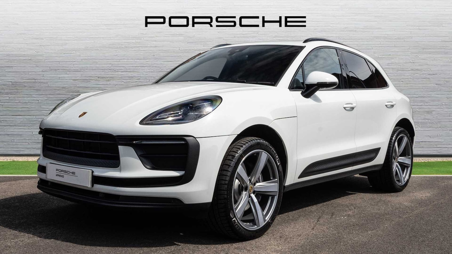 Used Porsche Macan 2021 for sale - 75510710: Photo 2