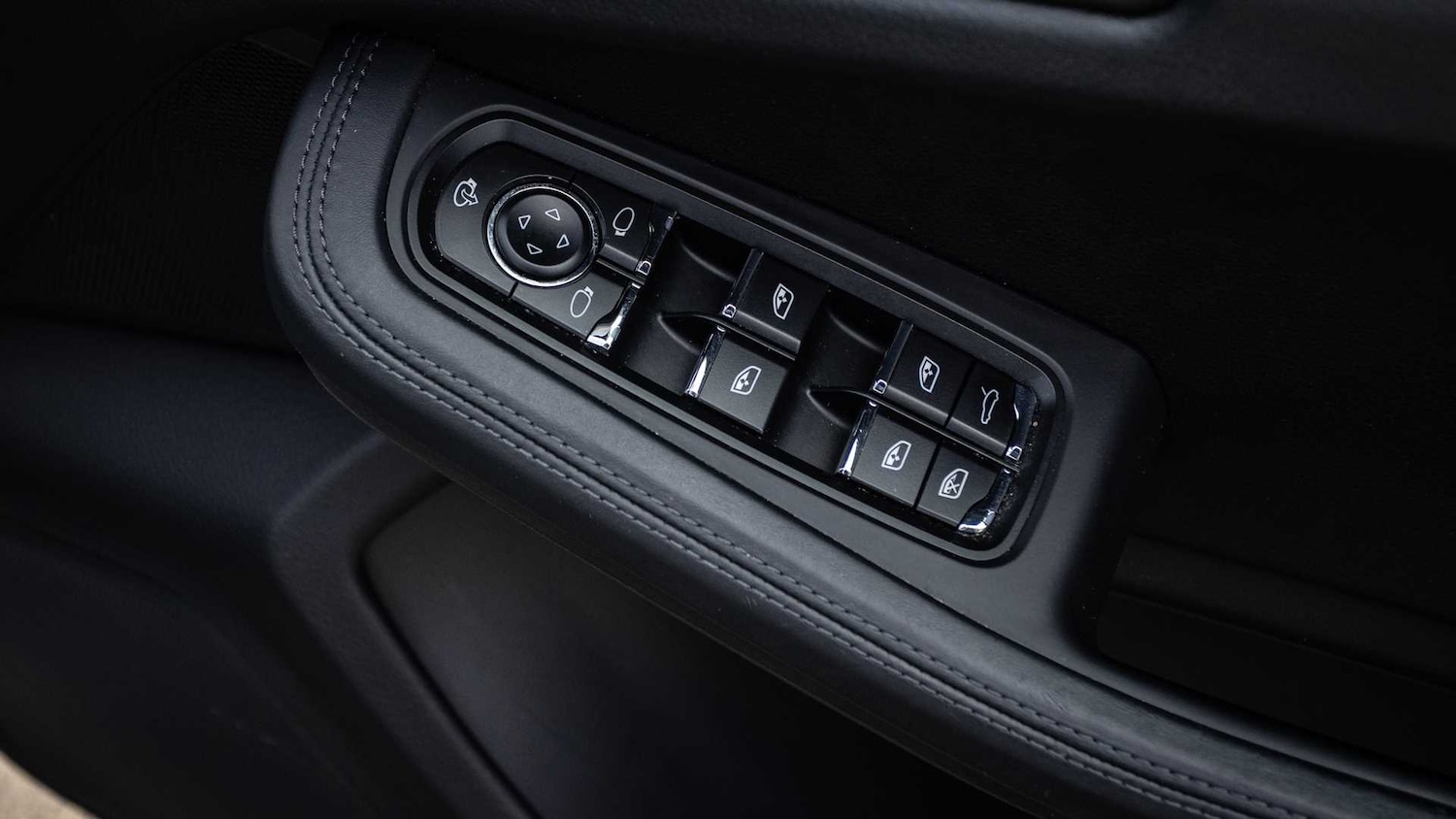 Used Porsche Macan 2021 for sale - 75510710: Photo 24