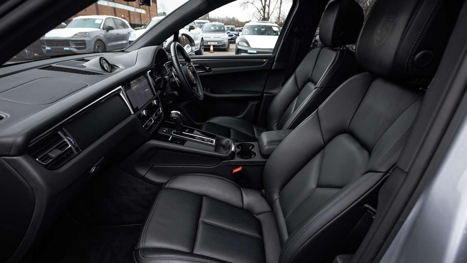 Used Porsche Macan 2023 for sale - 77577333: Photo 12