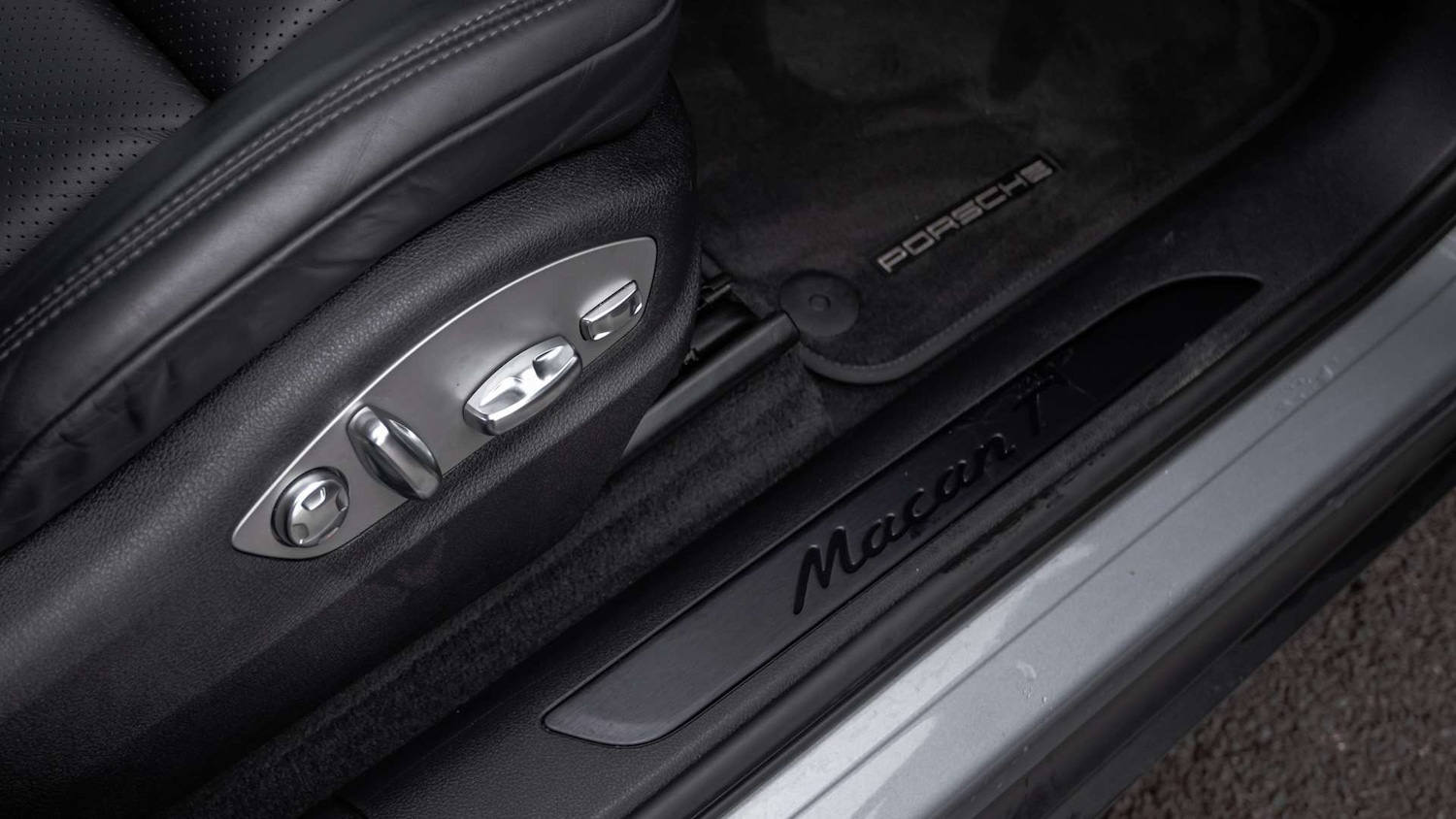 Used Porsche Macan 2023 for sale - 77577333: Photo 31